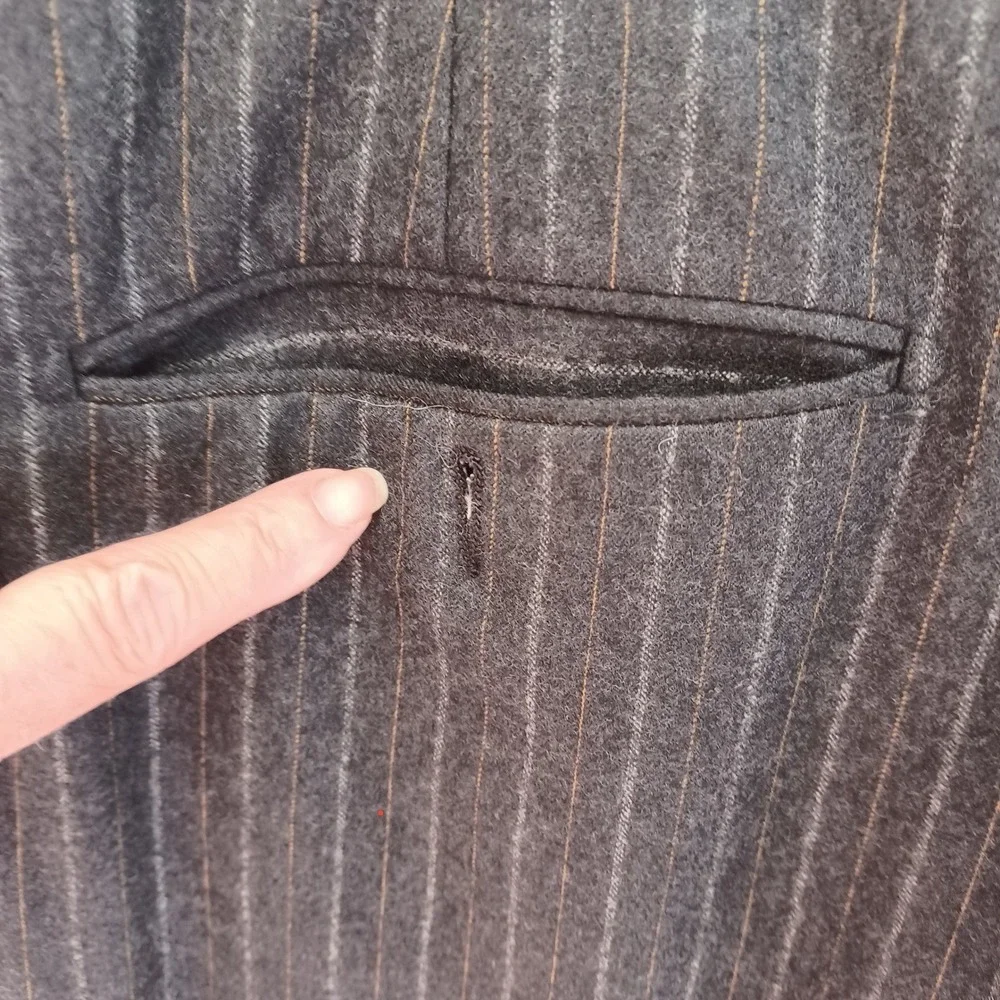 Hickey Freeman Madison Suit Mens 44L Charcoal Grey Pinstripe Worsted Wool‎ 3-Btn